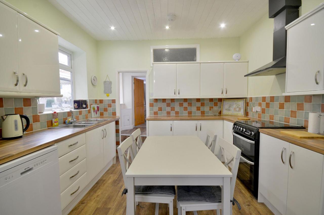 Spacious Modern Ground Floor Apartment, For Up To 6 Guests Scarborough Exterior foto