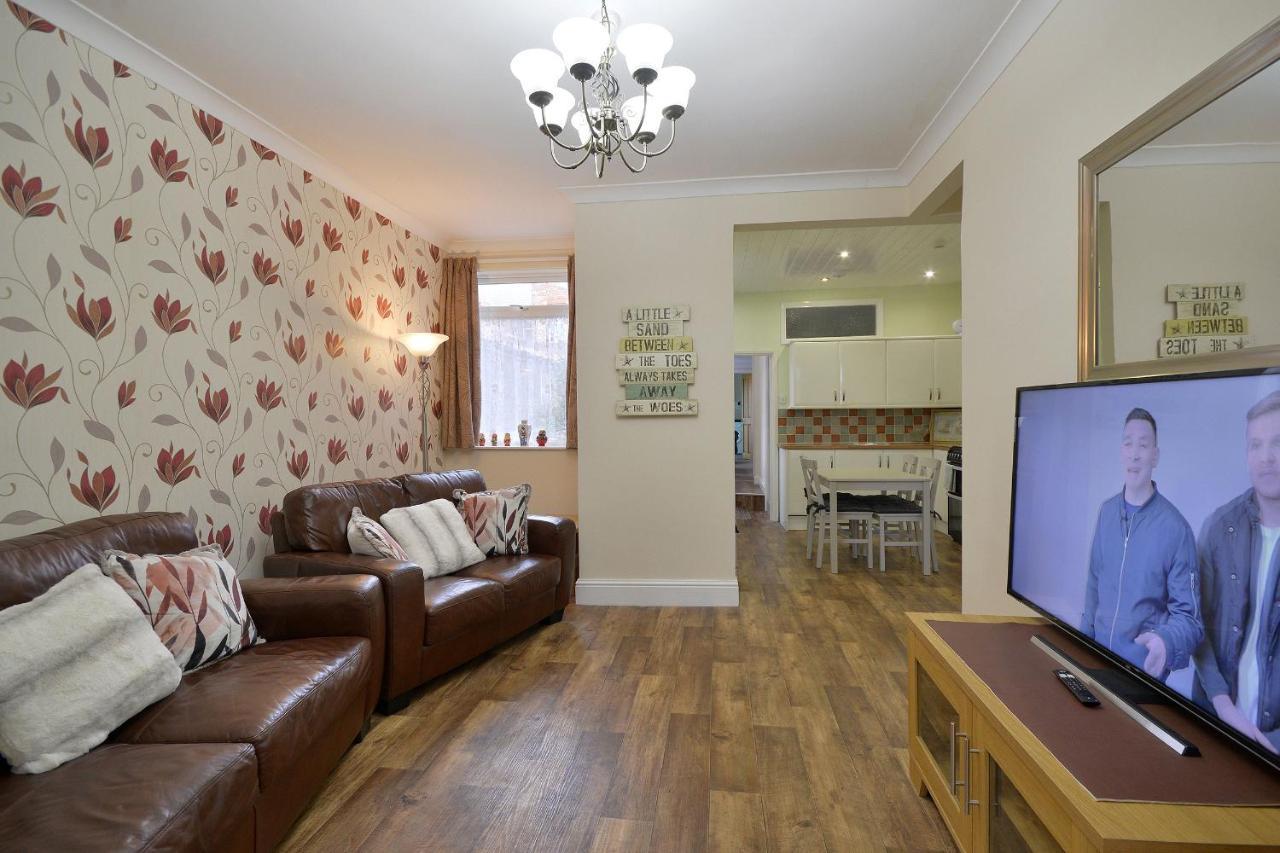 Spacious Modern Ground Floor Apartment, For Up To 6 Guests Scarborough Exterior foto