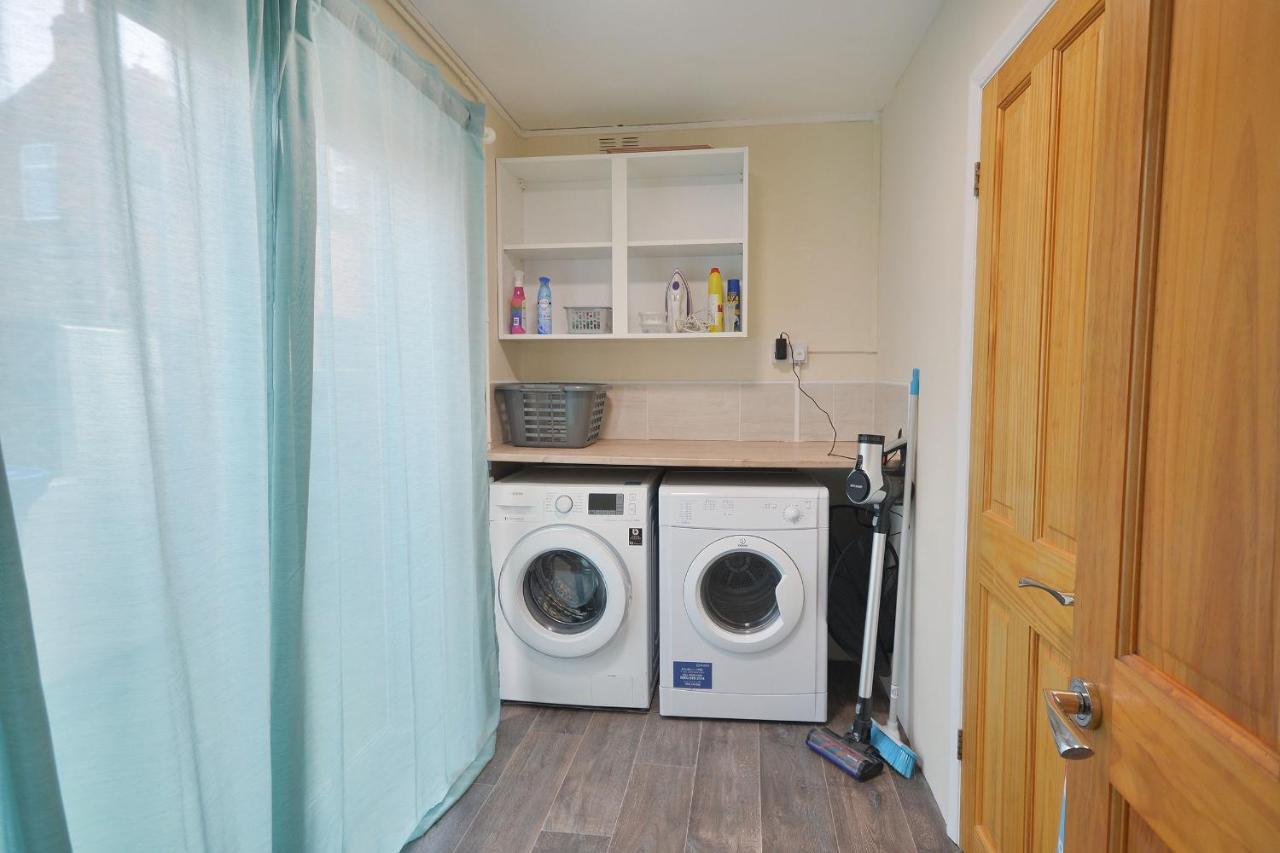 Spacious Modern Ground Floor Apartment, For Up To 6 Guests Scarborough Exterior foto