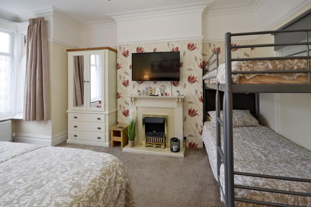 Spacious Modern Ground Floor Apartment, For Up To 6 Guests Scarborough Exterior foto